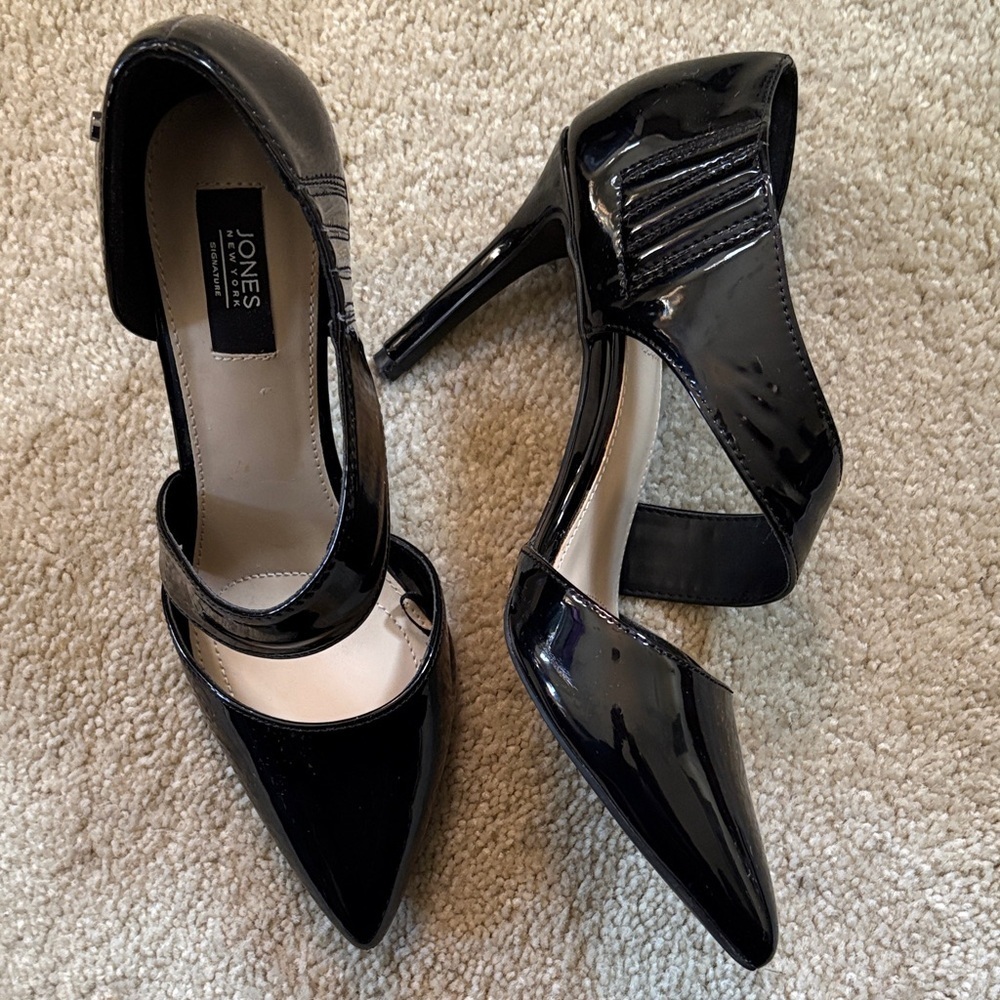 Jones New York Crossover Faux Patent Leather Black 4 Inch Heels-Size 8.5